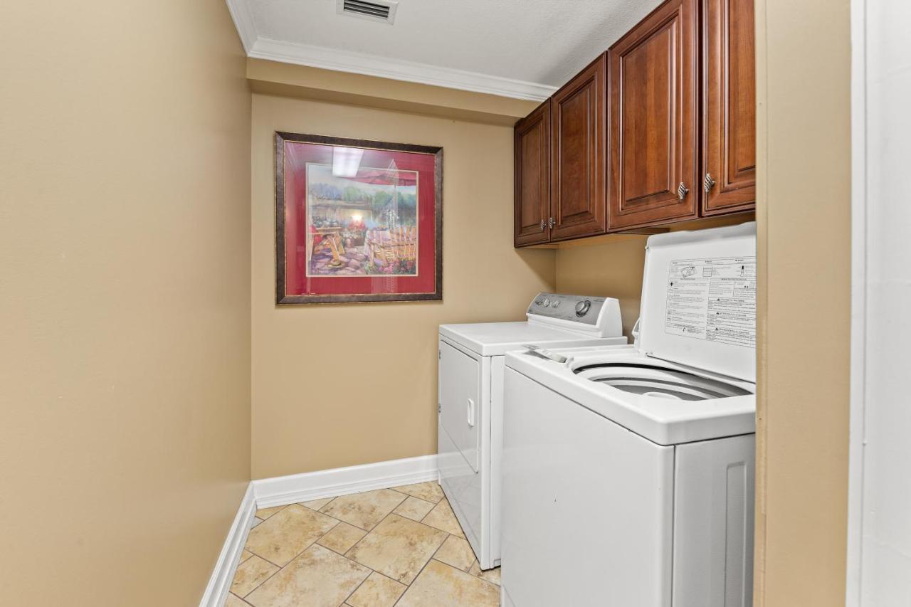 Gulf Front Master Bedroom! 2 Pools & Hot Tubs! Sleeps 8! Panama City Beach Exterior foto