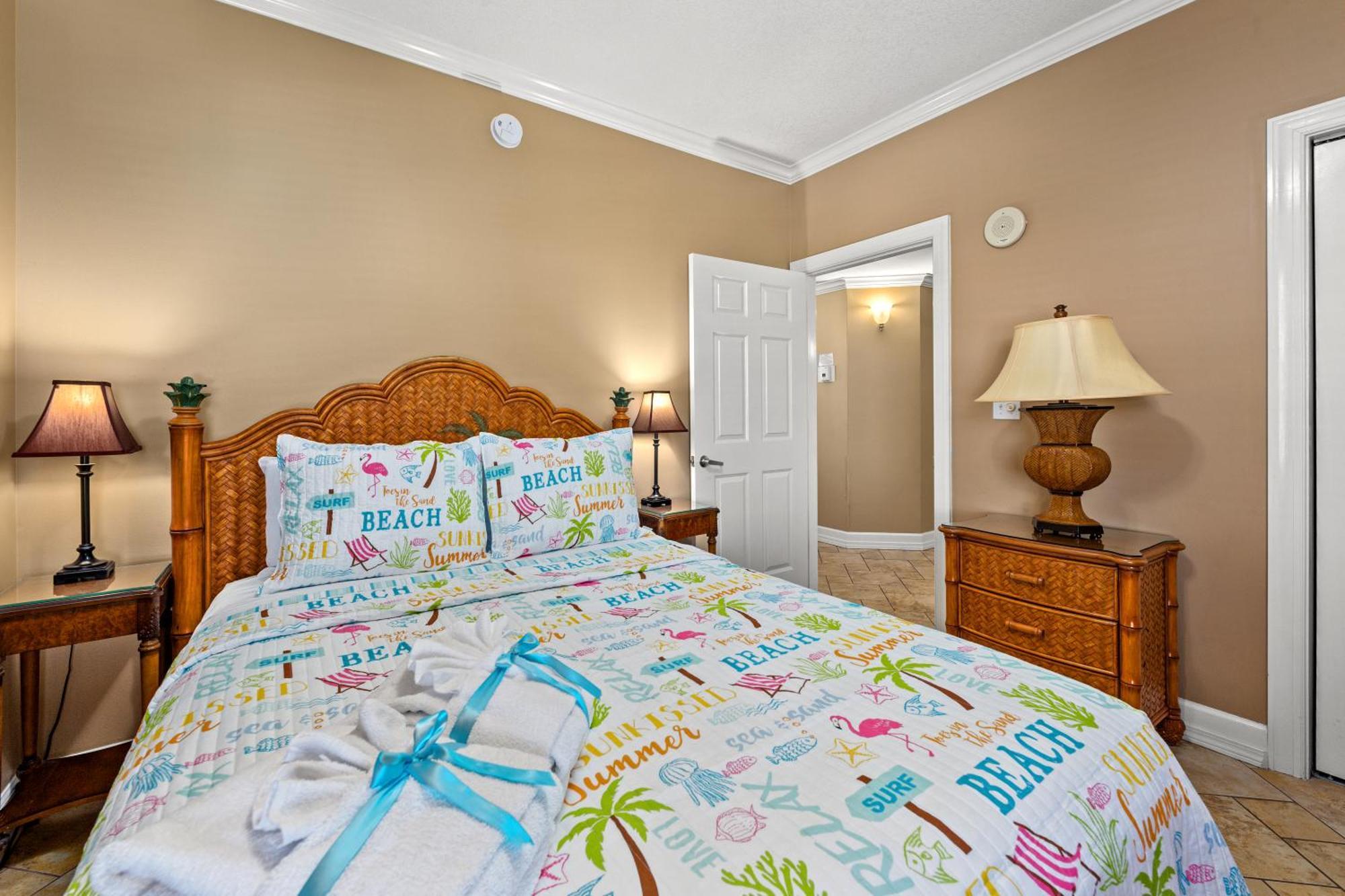Gulf Front Master Bedroom! 2 Pools & Hot Tubs! Sleeps 8! Panama City Beach Exterior foto